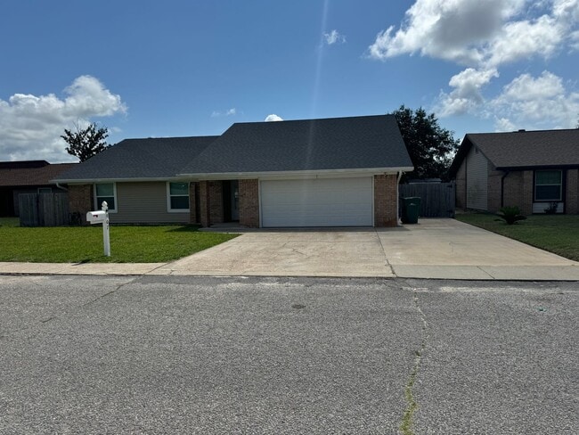 907 Lee Ct in Panama City, FL - Building Photo - Building Photo