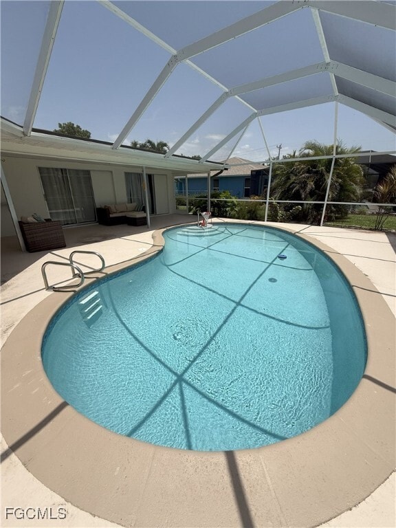 4135 Coronado Pkwy in Cape Coral, FL - Foto de edificio - Building Photo