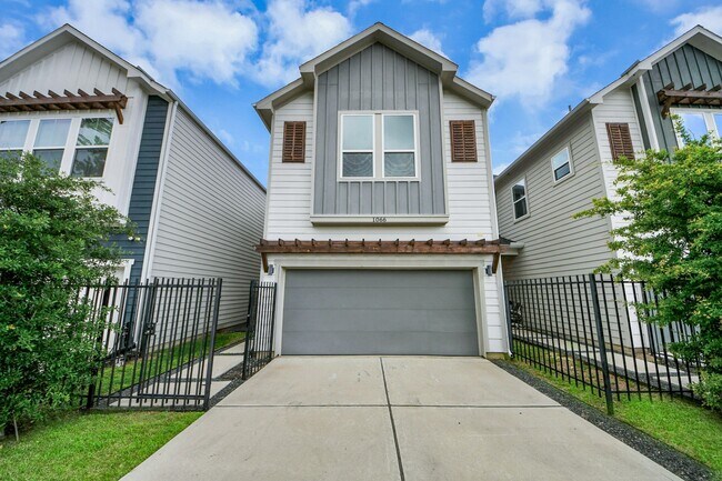 property at 1066 Mansfield St