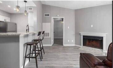 18800 Egret Bay Blvd in Houston, TX - Building Photo - Building Photo
