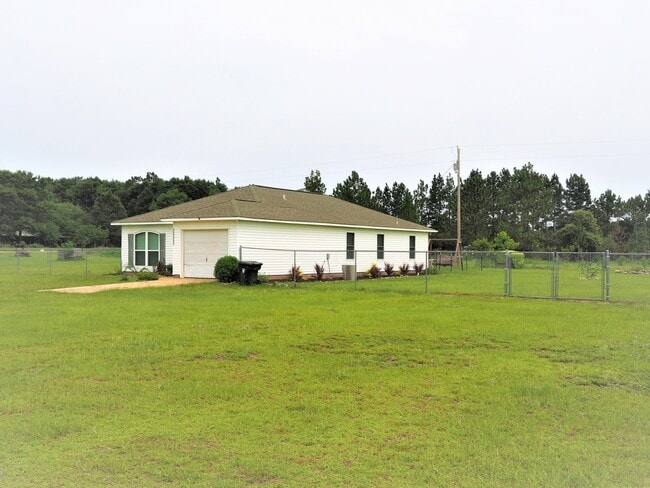 32553 Rodeo Dr in Seminole, AL - Building Photo - Building Photo