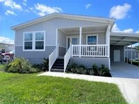 71 Bern Dr in North Fort Myers, FL - Foto de edificio - Building Photo