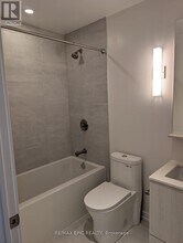 110 Broadway Ave in Toronto, ON - Building Photo - Building Photo