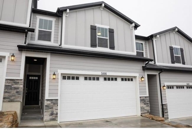 5006 N Marble Fox Way in Lehi, UT - Building Photo - Building Photo