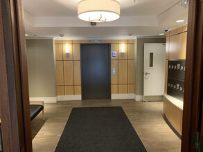 105 Jersey St, Unit 701 in Boston, MA - Building Photo - Building Photo