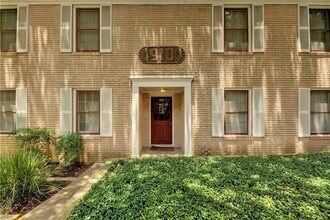 910 E 32nd St in Austin, TX - Building Photo - Building Photo