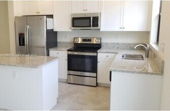 10603 W 34th Ct in Hialeah, FL - Building Photo - Building Photo