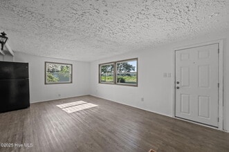 1865 Haddock Rd in Winterville, NC - Building Photo - Building Photo