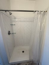 242 Saratoga St, Unit 9 in Cohoes, NY - Foto de edificio - Building Photo