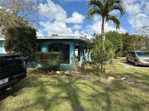 1320 St Clair Shores Rd in Naples, FL - Building Photo - Building Photo