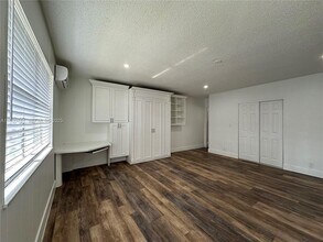 112 NW 2nd Ave in Hallandale Beach, FL - Building Photo - Building Photo