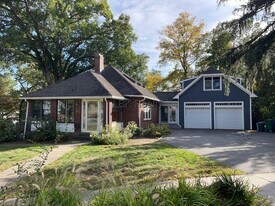 68 Walnut Hill Rd in Newton, MA - Building Photo