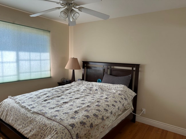 10320 Farallone Dr, Unit 10320 in Cupertino, CA - Building Photo - Building Photo