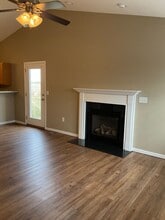 10974 Kentfield Dr in Lebanon, IL - Building Photo - Building Photo