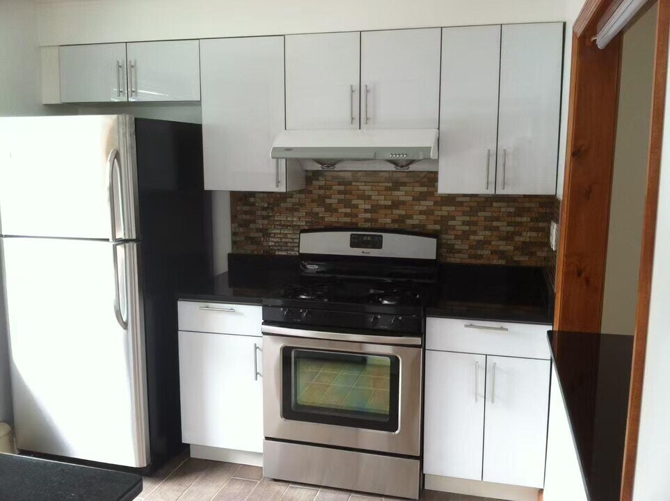 4817 41st St-Unit -#2 in Queens, NY - Building Photo