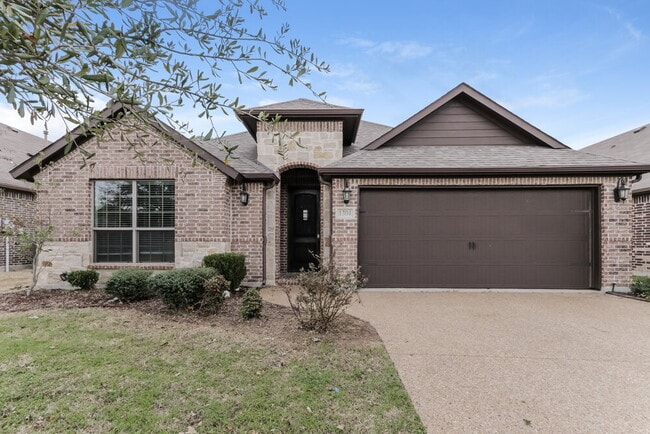 property at 1304 River Oak Ln