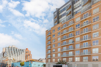 302 2nd St in Brooklyn, NY - Foto de edificio - Building Photo