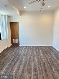 569 N 58th St - 6