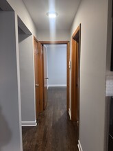 8614 W Berwyn Ave in Chicago, IL - Building Photo - Building Photo