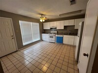 2319 Autumn Springs Ln in Spring, TX - Foto de edificio - Building Photo