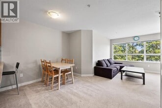 6800 Eckersley Rd in Richmond, BC - Building Photo - Building Photo