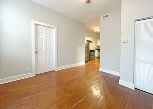 1709 S Racine Ave in Chicago, IL - Building Photo - Building Photo