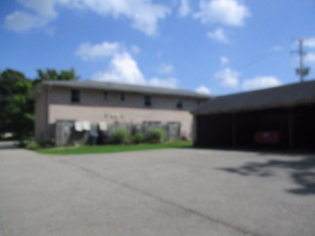 877 Expressview Dr in Mansfield, OH - Foto de edificio - Building Photo