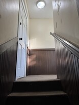 128 Pleasant St, Unit Apartment 3 in New Britain, CT - Building Photo