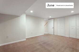 Private bedroom in 5 bed/2 bath Home in Washington, DC - Building Photo - Building Photo