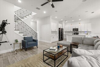 668 Overspin Dr in Winter Park, FL - Building Photo - Building Photo