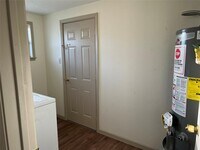 743 Yorkshire St photo'