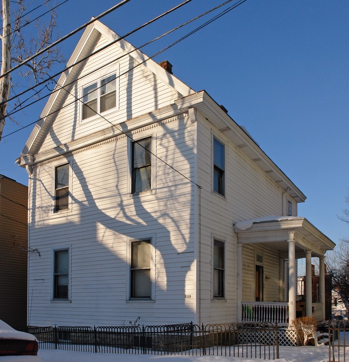 2339 Rohs St in Cincinnati, OH - Building Photo