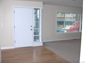 3605 SW Troy St in Portland, OR - Building Photo - Building Photo