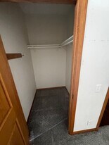 445 E Deckerville Rd in Caro, MI - Building Photo