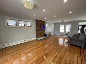 66 Langley Rd in Boston, MA - Building Photo - Building Photo