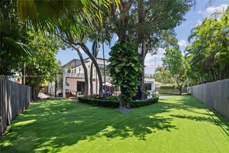 58 Bay Heights Dr in Miami, FL - Building Photo - Building Photo