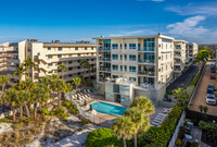 the Crescent in Sarasota, FL - Building Photo - Building Photo