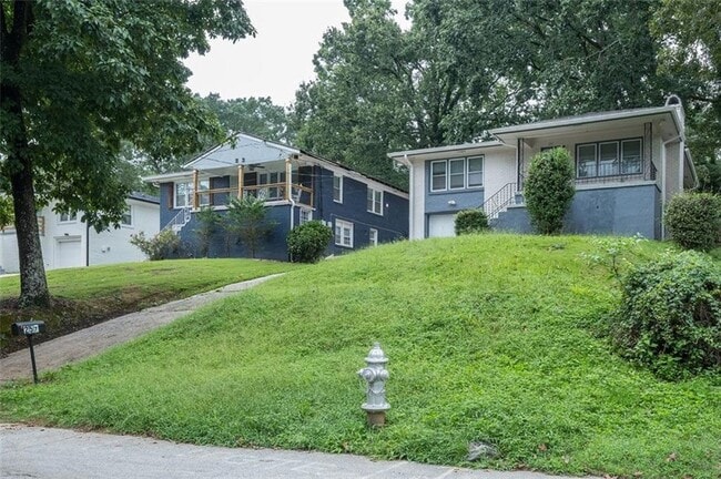 257 Barfield Ave SW in Atlanta, GA - Foto de edificio - Building Photo