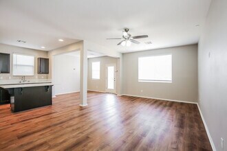 1077 Water Cove St in Henderson, NV - Building Photo - Building Photo