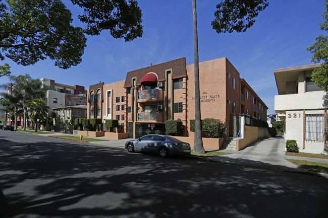 Grammercy Place Apartments in Los Angeles, CA - Foto de edificio - Building Photo