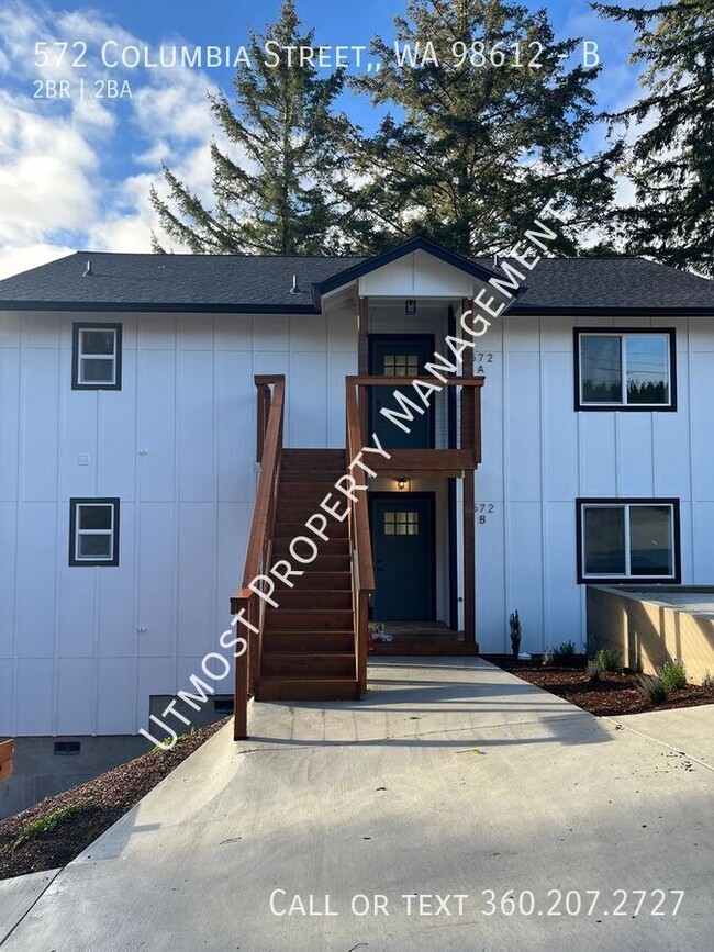 572 Columbia St in Cathlamet, WA - Building Photo - Building Photo