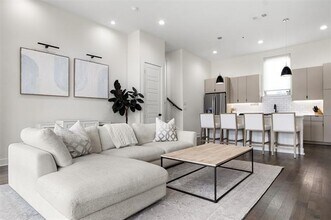 3231 Elihu St in Dallas, TX - Building Photo - Building Photo