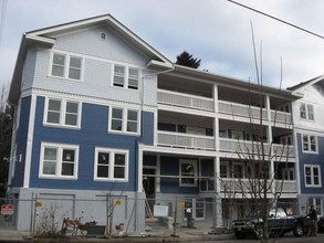 The Claire Apartments in Portland, OR - Building Photo - Building Photo