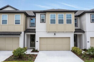 632 Benoi Dr in Davenport, FL - Building Photo