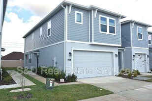 349 Sol Vis Dr in Dundee, FL - Building Photo