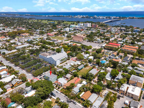 519 2nd Ave S in Lake Worth, FL - Foto de edificio - Building Photo