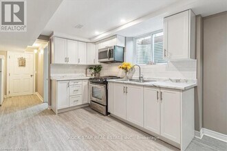 10 Westdale Dr in St Catharines, ON - Building Photo - Building Photo