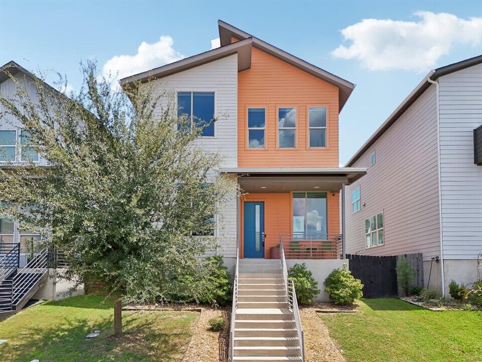 6013 Florencia Ln in Austin, TX - Building Photo