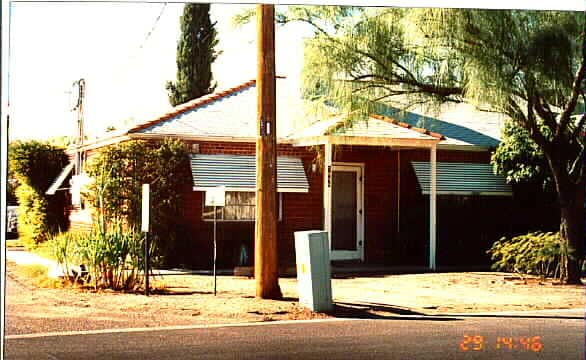 1838-1840 N 51st St in Phoenix, AZ - Foto de edificio