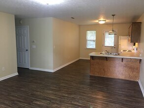 320 Greenleaf St SW in Jacksonville, AL - Building Photo - Building Photo